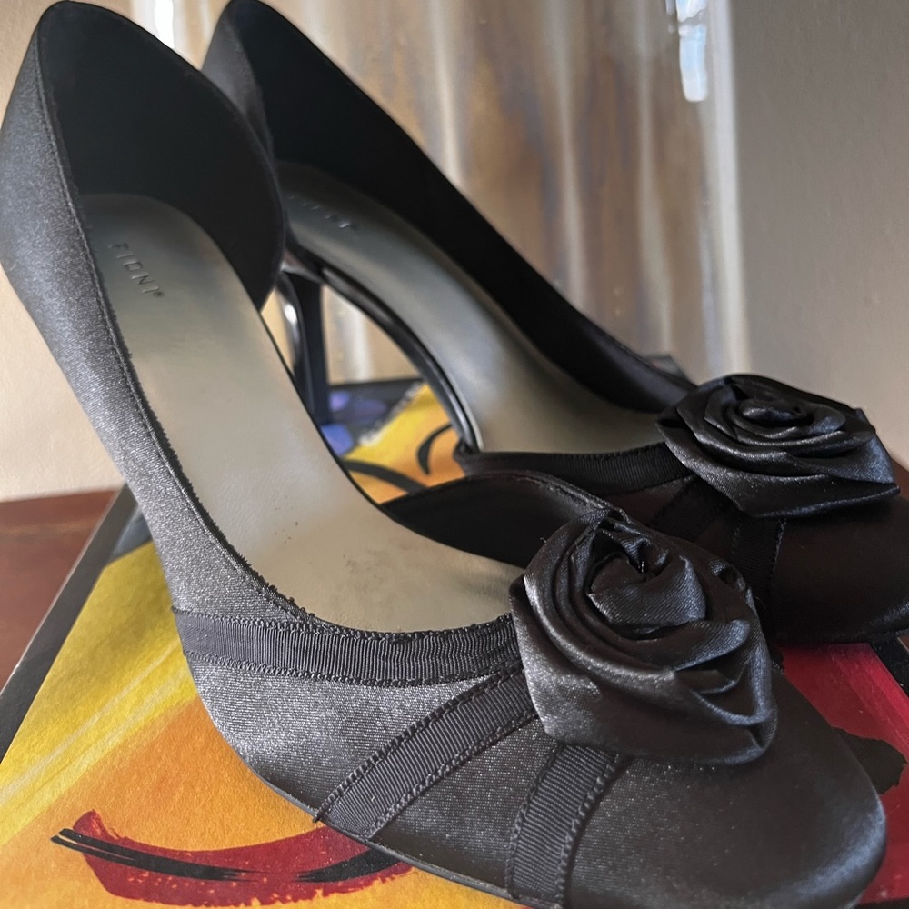 Fioni black fabric D’orsay heels shoes - Picture 2 of 8